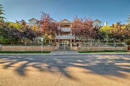 Building Photo - Spacious 1 Bedroom Main Floor Unit 109