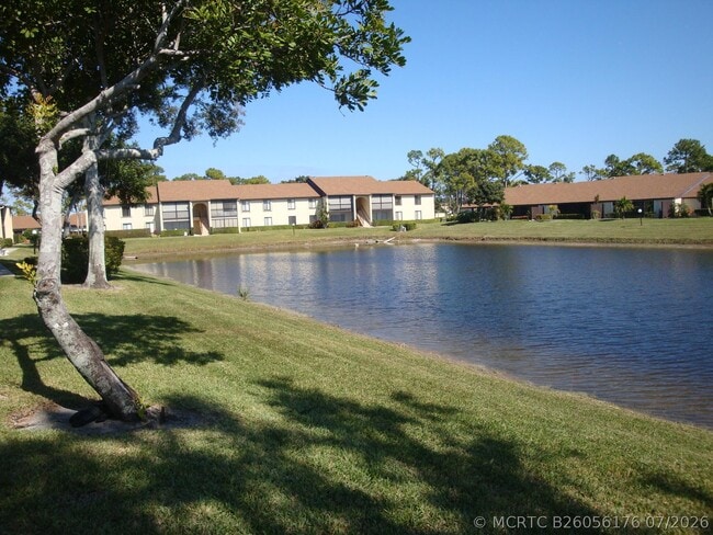 Building Photo - 726 Sunny Pine Way Unit B1