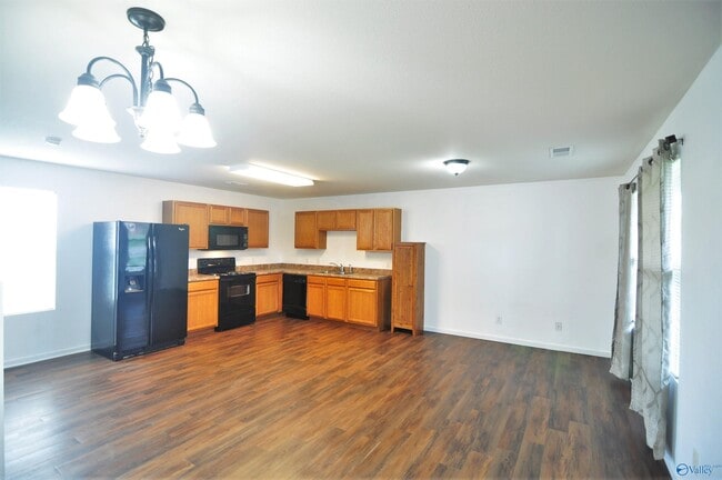 Photo - 29934 Glenrose Way
