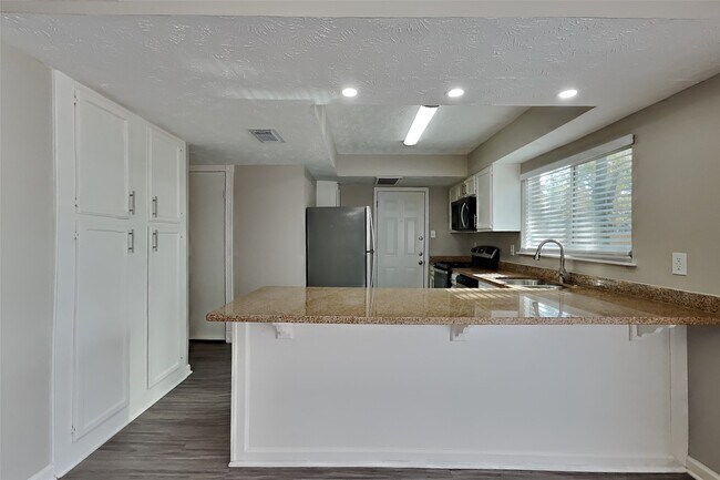 Photo - 3206 Birch Creek Dr