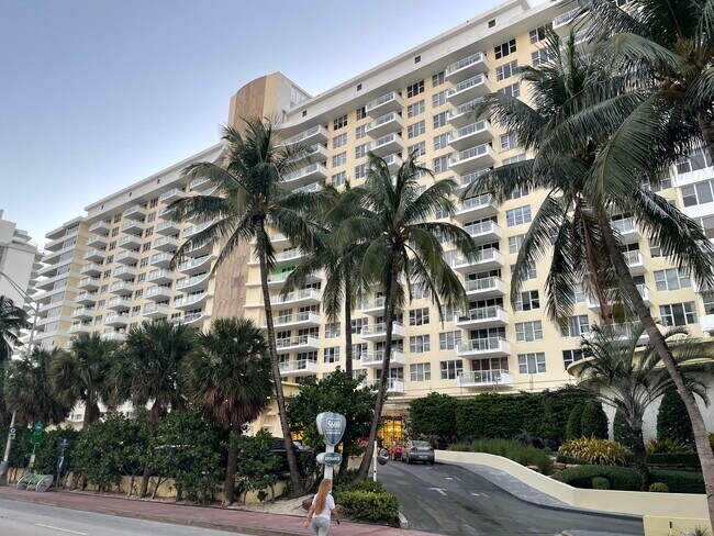 Building Photo - 5600 Collins Ave