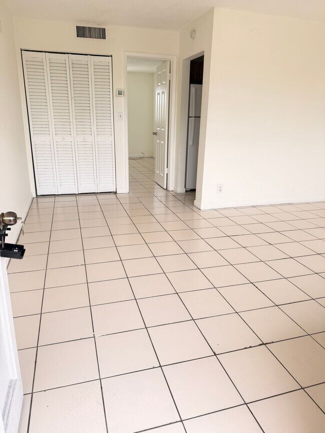 Photo - One-bedroom for rent in Pompano Beach