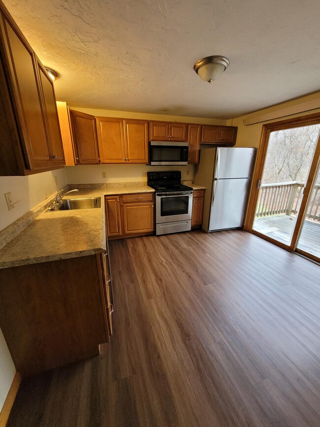 Photo - 95 Tiffany St