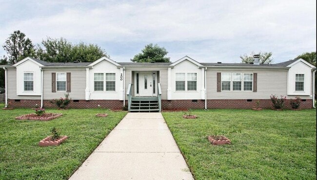 Building Photo - 200 Preakness Dr