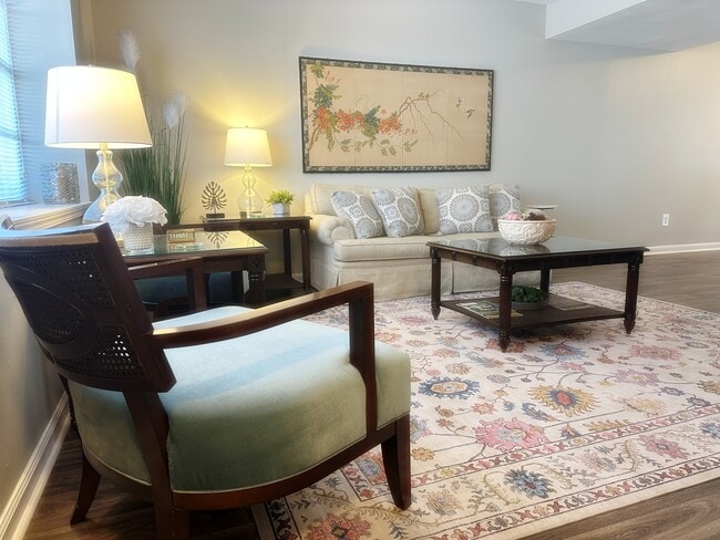 Living Room 1 - Foxwood Apartment Townhomes