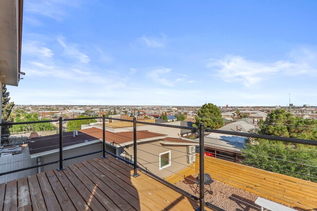 Photo - 1806 Arizona Ave