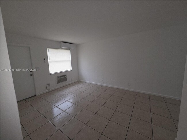 Photo - 726 21st St Unit 2