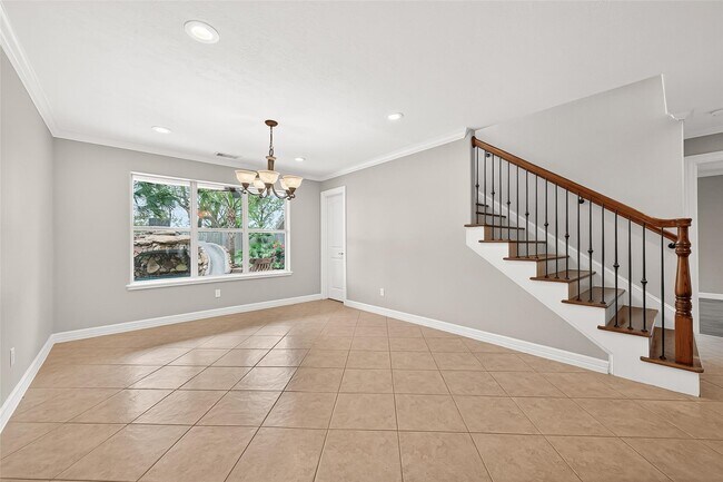 Photo - 903 Sugarfield Ct