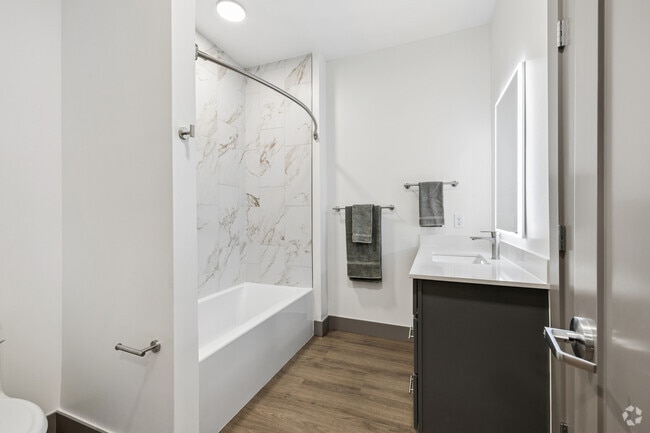 The Citadel 2BR, 2BA - 905SF - Second Bathroom