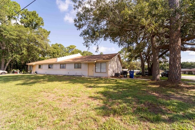 Building Photo - 1000 S Winterhawk Dr Unit Apt C