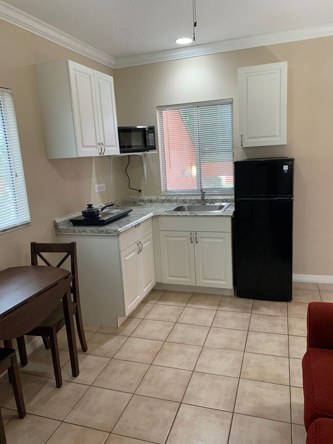 Building Photo - 2777 N Poinciana Blvd Rental