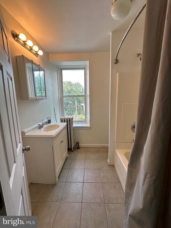 Photo - 3441 W Westmoreland St