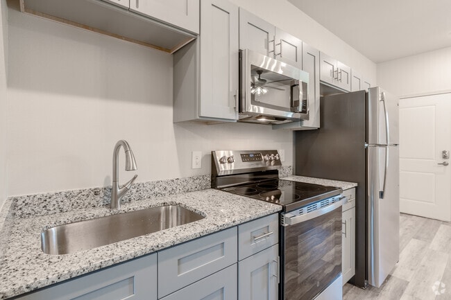 1BR, 1 BA - 420SF - Kitchen