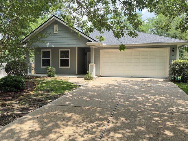 Photo - 10 Druids Glen Pl