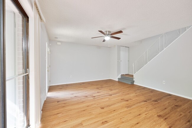 Photo - ? Newly Updated 2 Bedroom  1 1/2 BATH in the NORTHEAST near Franklin Mills - Minutes to I95 and R...