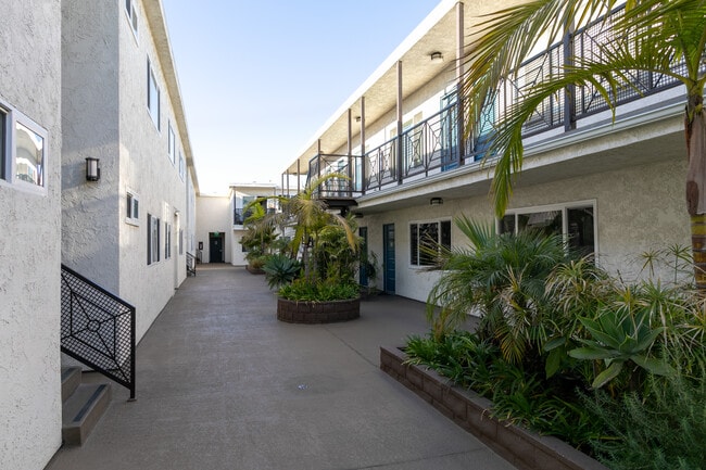 Photo - 2721 2nd St Unidad 202