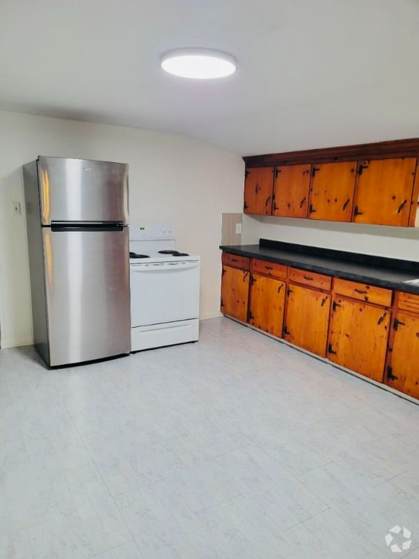 Building Photo - 17929 Leona Ave Rental