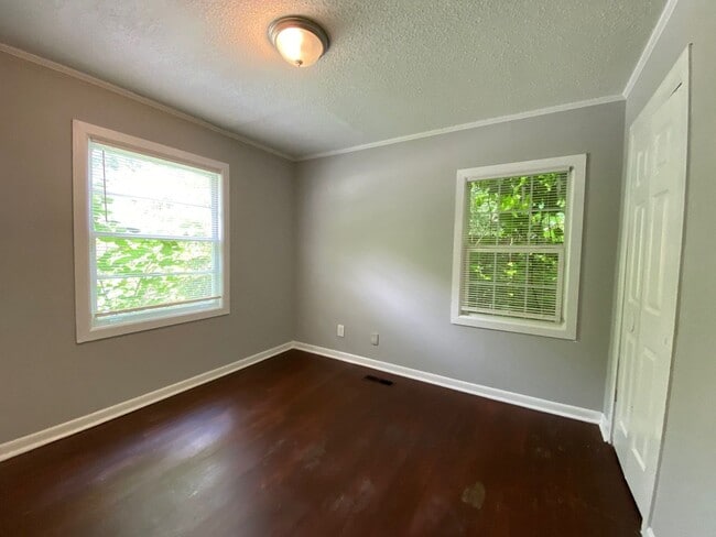 Photo - 3492 Venable Rd