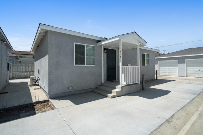 Photo - 1721 Marine Ave Unit A