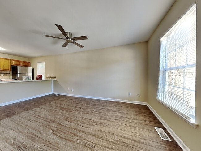 Photo - 6227 Dumont Ln