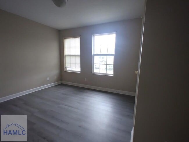 Photo - 114 Governors Blvd