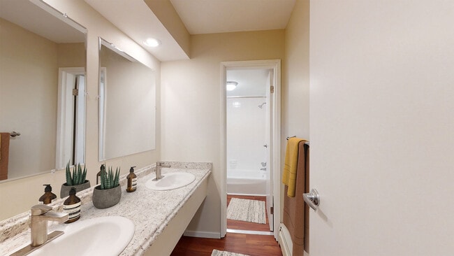 611 Regency Way