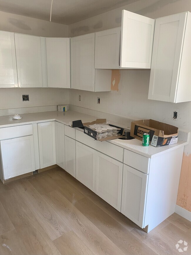 Building Photo - 2800 White Bear Ave Rental