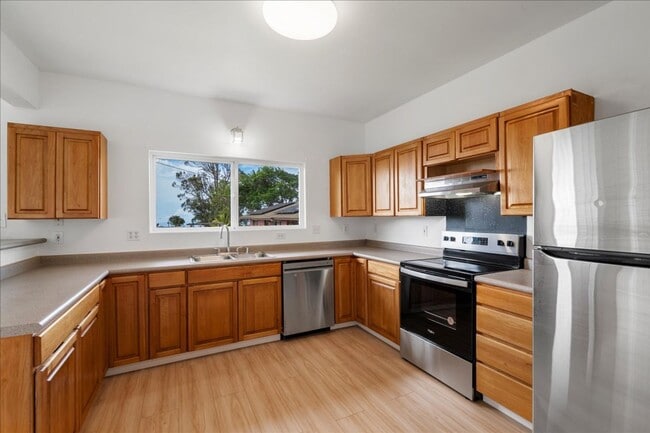 Photo - 3 Bed/ 2.5 Bath Two-Story Home with Yard and Garage