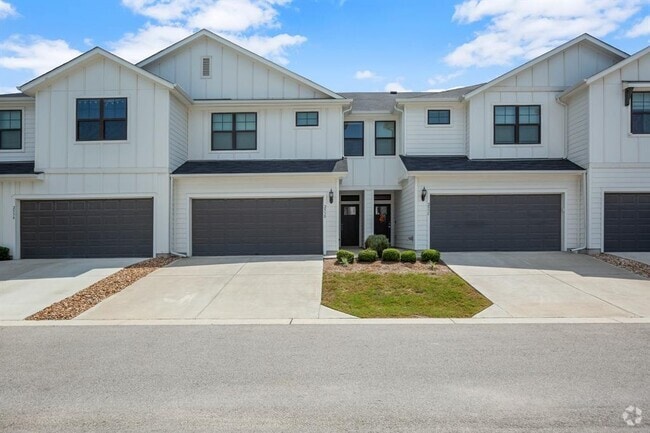 Building Photo - 253 Fieldwood Dr Rental