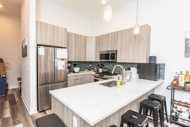 Photo - 2317 N Clark St Unit 209