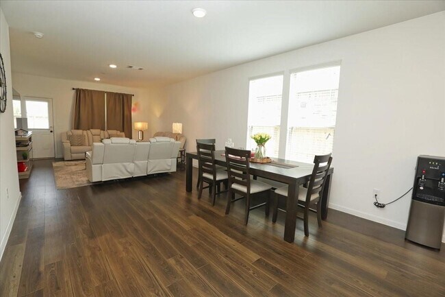 Photo - 14463 Cedar Ledge Ln