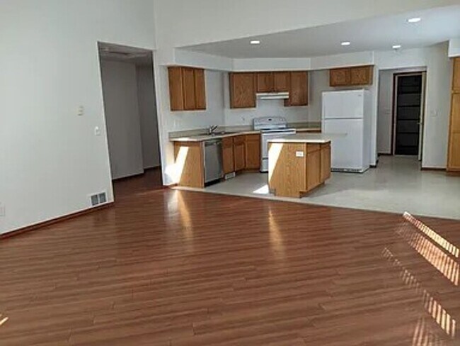 Photo - 759 Stephens Dr