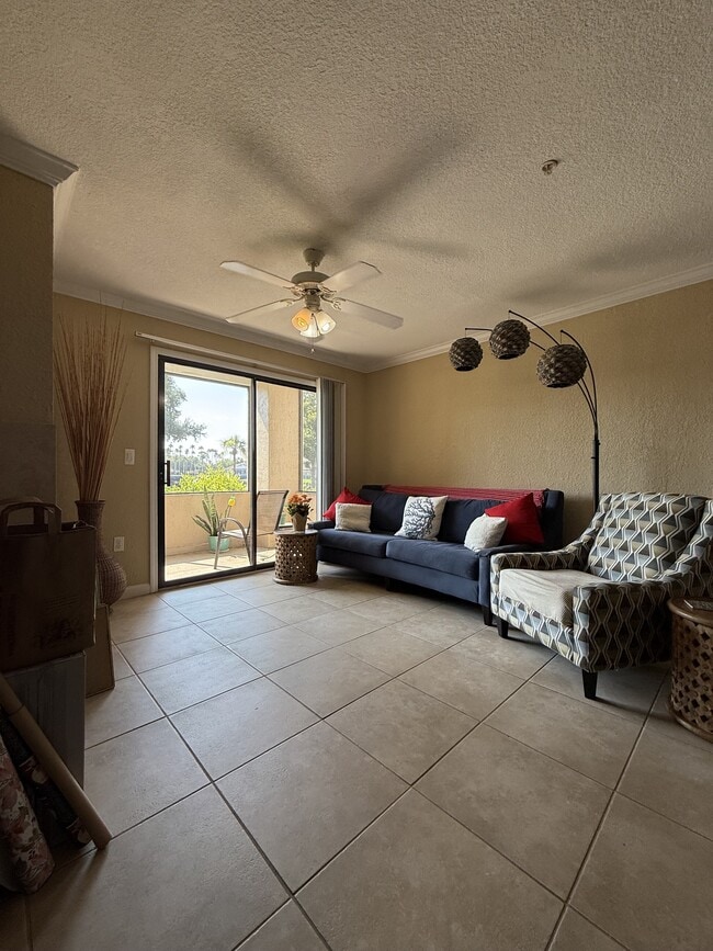 Photo - 800 Boardwalk Dr