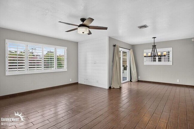 Photo - Charming 3Bdm 2Ba Home with Private Backyard in Phoenix!