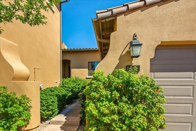 Photo - Beautifully furnished 3-bedroom, 2 bathroom home in the heart of Scottsdale, Arizona!