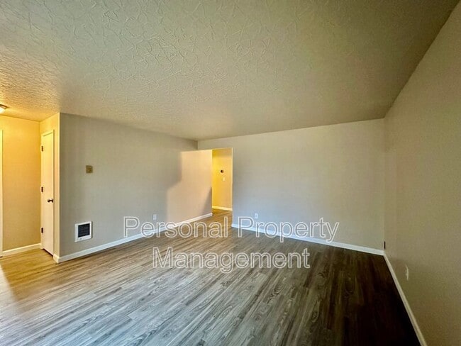 Photo - 14208 NE 85th St