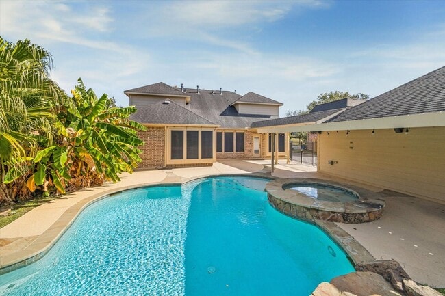 Photo - 15614 Stone Gables Ln