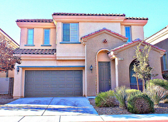 STUNNING 3 BEDROOM 2.5 BATHROOM 2 STORY HO... - STUNNING 3 BEDROOM 2.5 BATHROOM 2 STORY HO... Casa