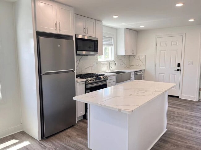 Photo - 336 Lowell St Unit 2