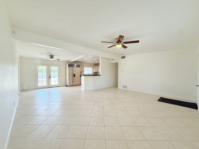 Photo - AVAILABLE NOW!! 3 BEDROOM 2 BATHROOM Home in Palm Desert!
