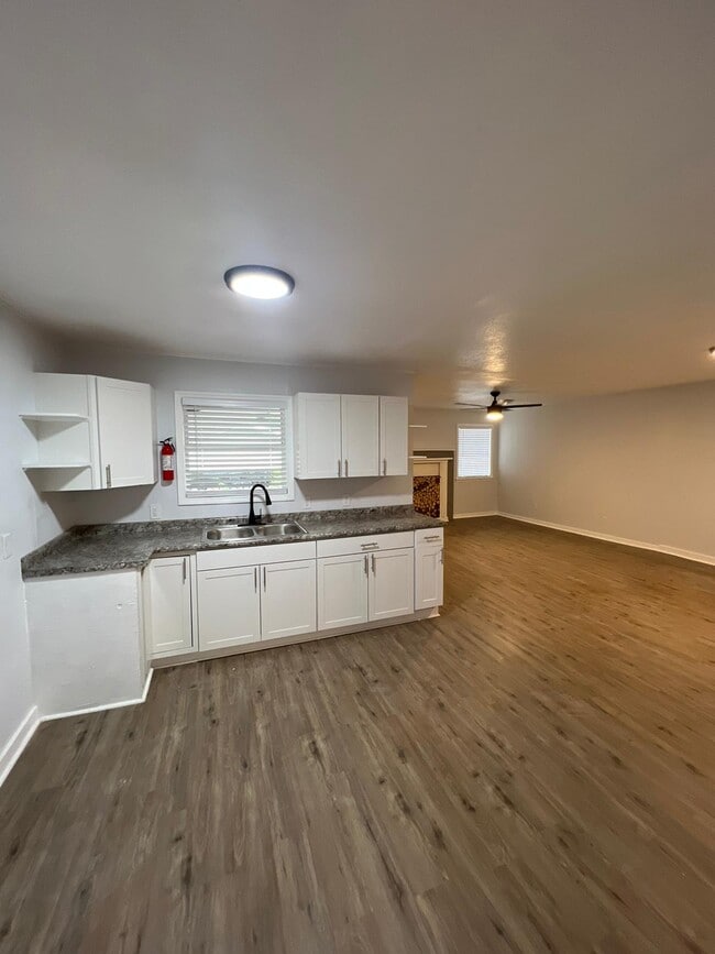 Photo - 314 McDowell Park Cir