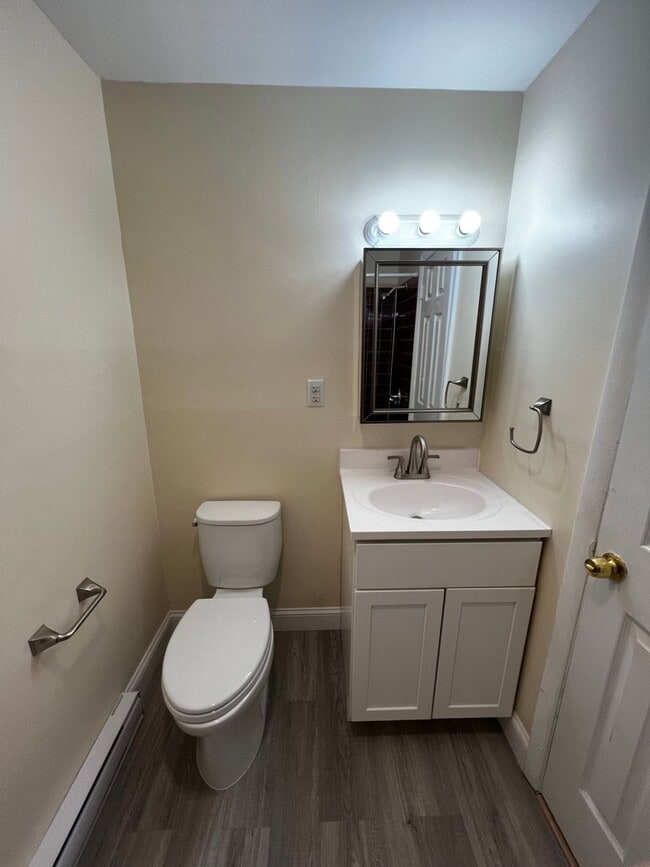 Photo - Mission Hill 2 Bed – No Broker Fee – Hot Water Included – 9/1