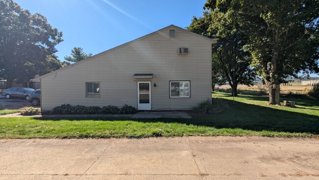 Photo - MN Cedar Village (797) Unit Apt A