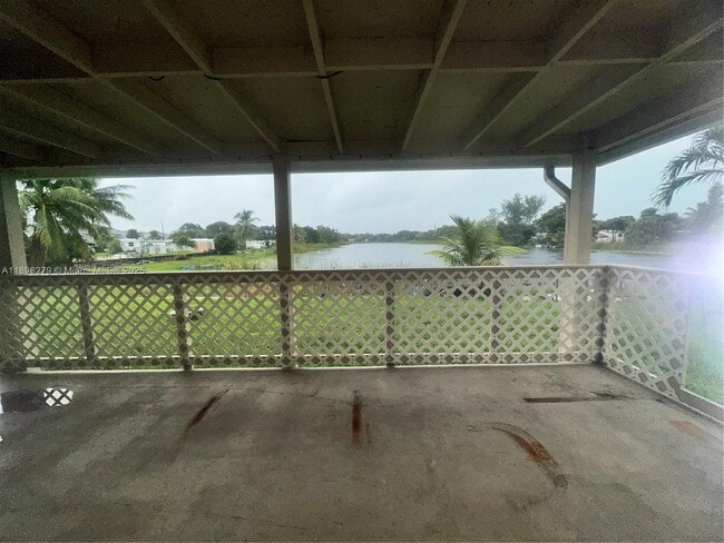 Photo - 3082 Hibiscus Cir