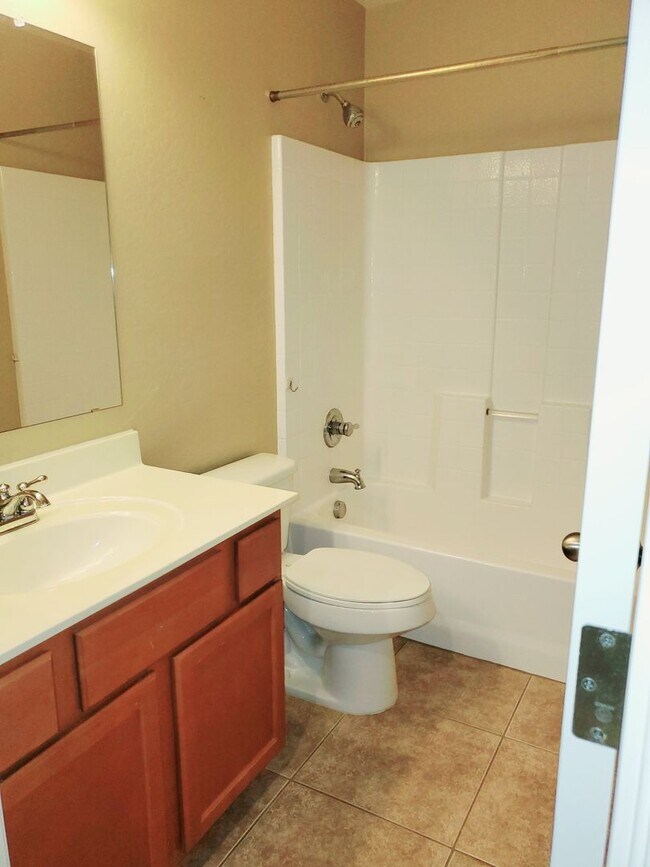 Photo - Power Ranch 3 Bedroom for Rent.