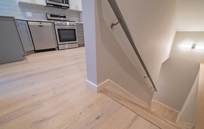 Photo - 2142 W Master St