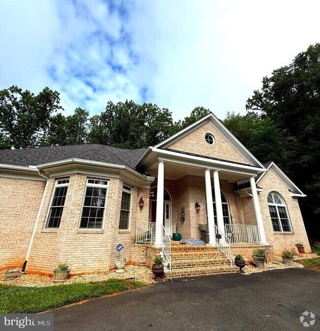 Building Photo - 10408 Marbury Rd Rental