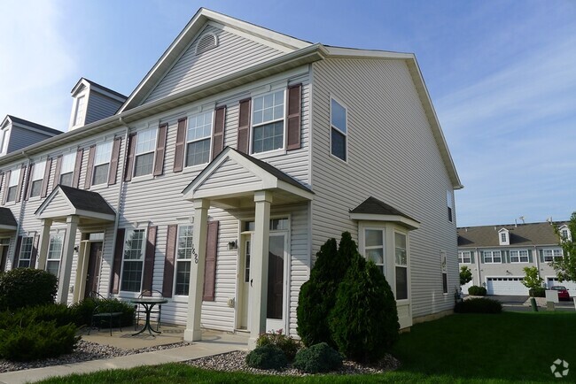 Building Photo - 1690 Liberty Cir Rental