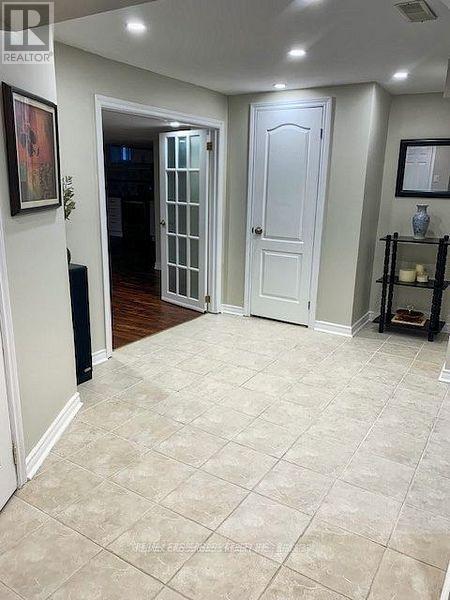 Photo - 61 Silverbirch Pl