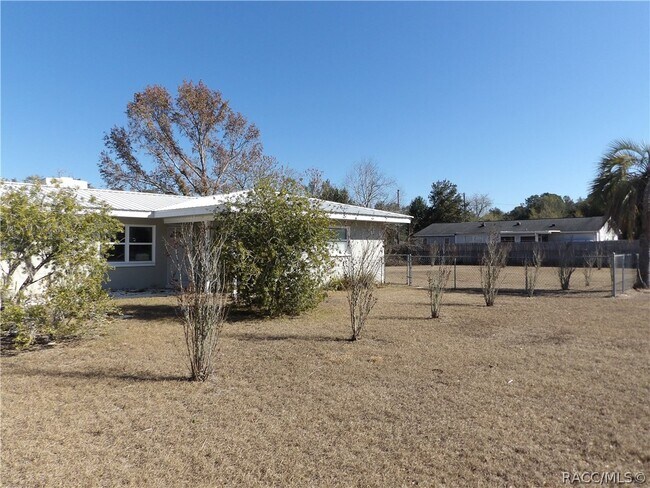 Photo - 2804 Madison St W